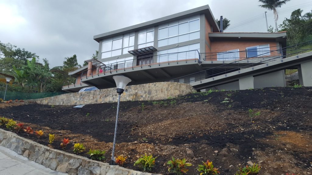 Construcción Casa Gwalandu